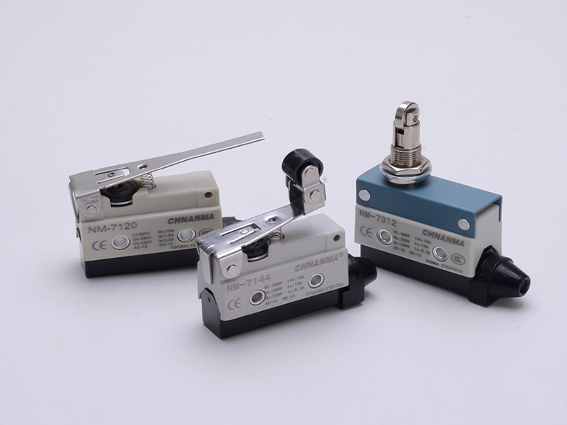 NM-7立式微動(dòng)開(kāi)關(guān)